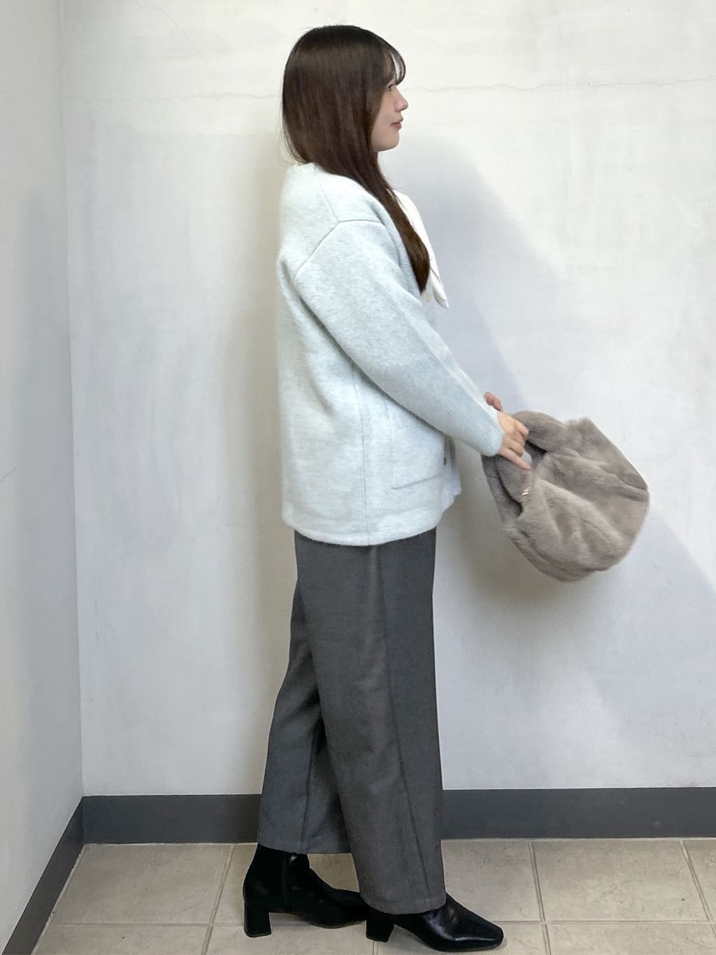 sayaさんの「OPAQUE.CLIP｜メランジ カーヴィーパンツ【洗濯機OK】」を使ったコーディネート