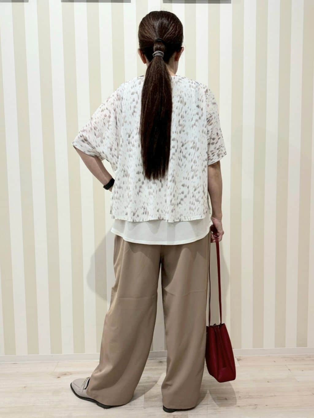 nonaさんの「SHOO･LA･RUE｜【S-LL/体型カバー】インせず着られる レイヤードトップス」を使ったコーディネート