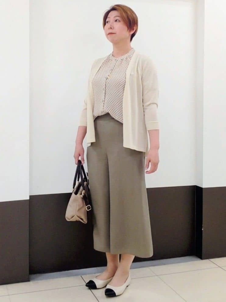 じゅりさんの「Reflect｜◆【WEB先行カラーあり／手洗い可】涼しげスリットカーディガン」を使ったコーディネート