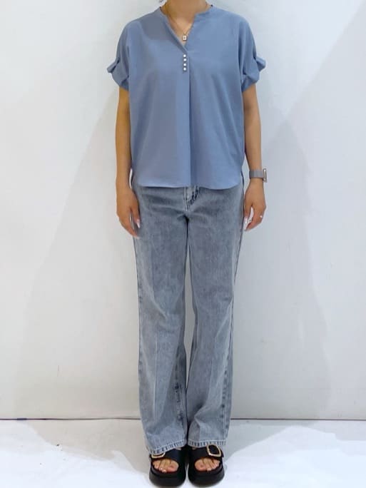 manaさんの「OPAQUE.CLIP｜《7色展開／XS-LLサイズ》タックスリーブスキッパーブラウス【洗濯機洗い可／吸水速乾／抗ピル／防シ」を使ったコーディネート