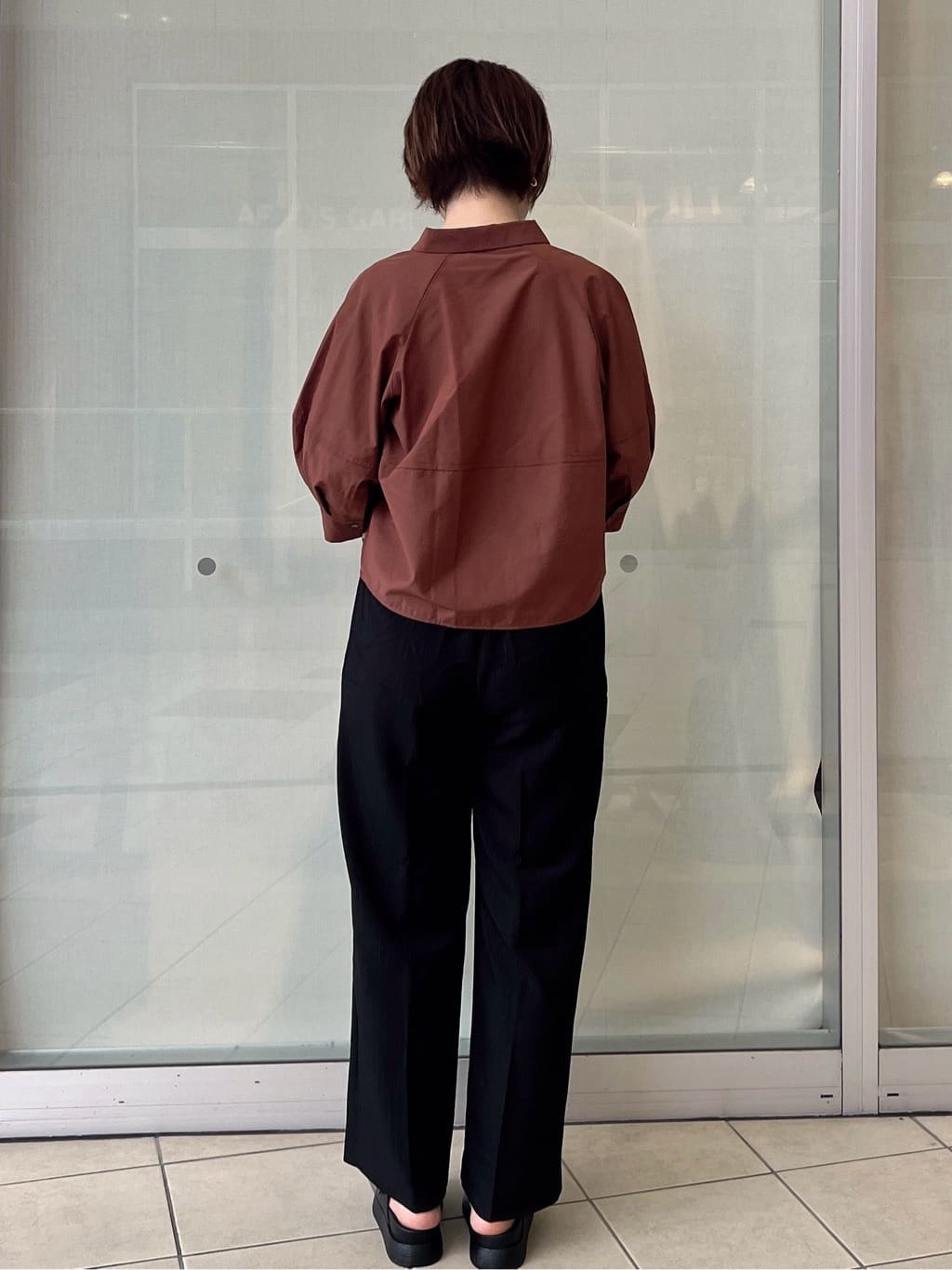 yo-koさんの「OPAQUE.CLIP｜切替フォルムシャツ【洗濯機洗い可】」を使ったコーディネート