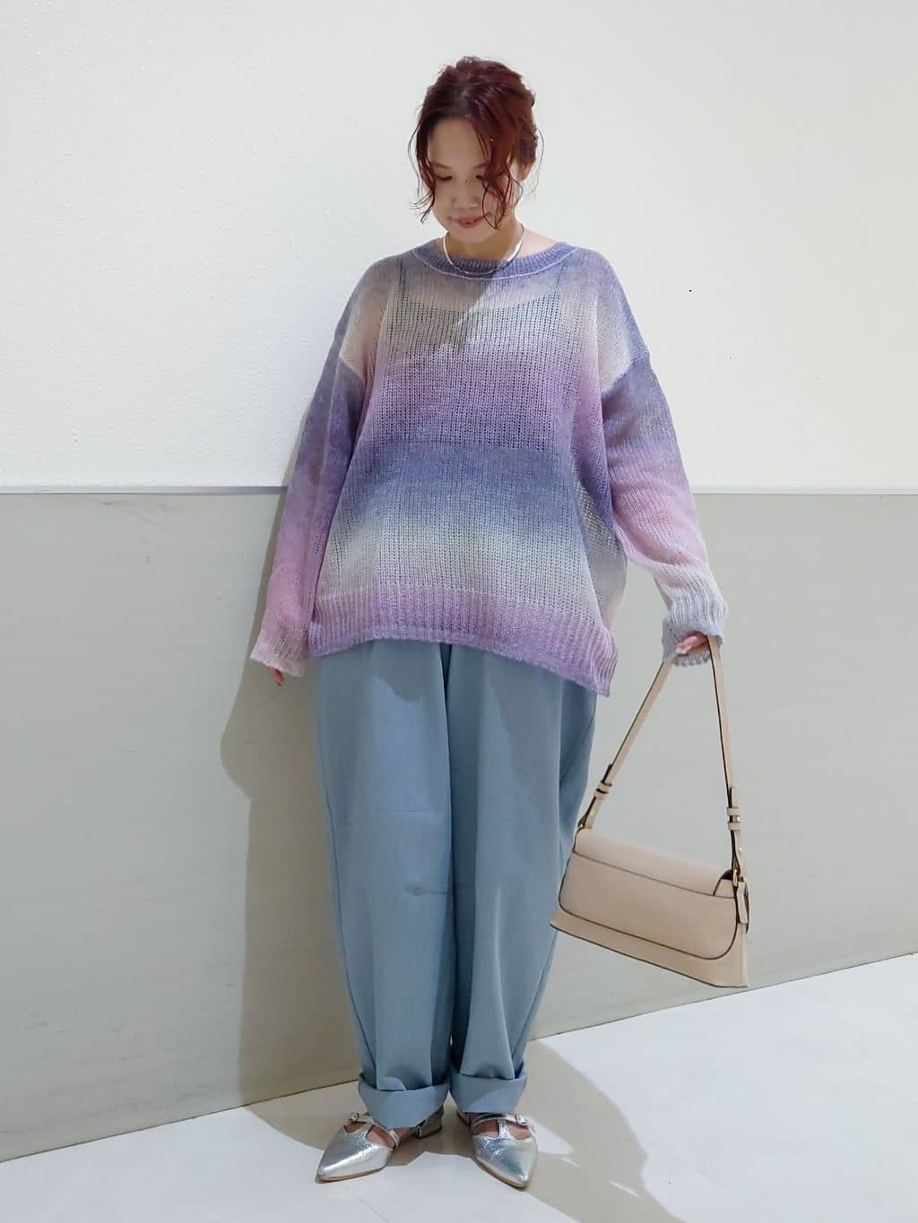 maruさんの「THE SHOP TK｜スペースダイ透かし編みニット」を使ったコーディネート