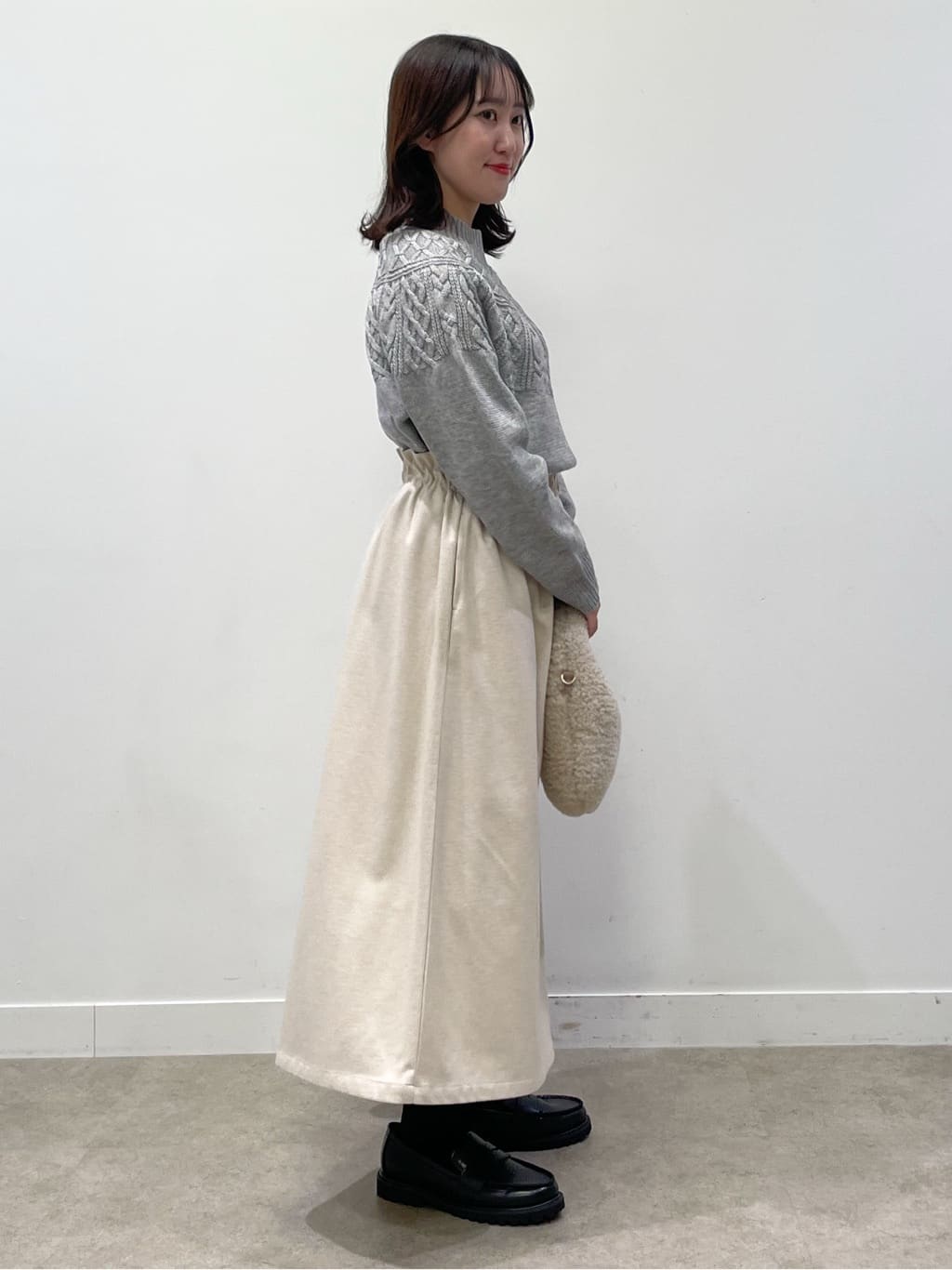 yukariさんの「Dessin｜【ウエストゴム/洗える】起毛フレアシルエットパンツ」を使ったコーディネート
