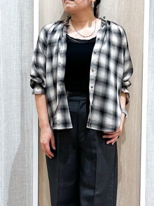 naoさんの「grove｜【カセット服】洗えるストレートワイドパンツ」を使ったコーディネート