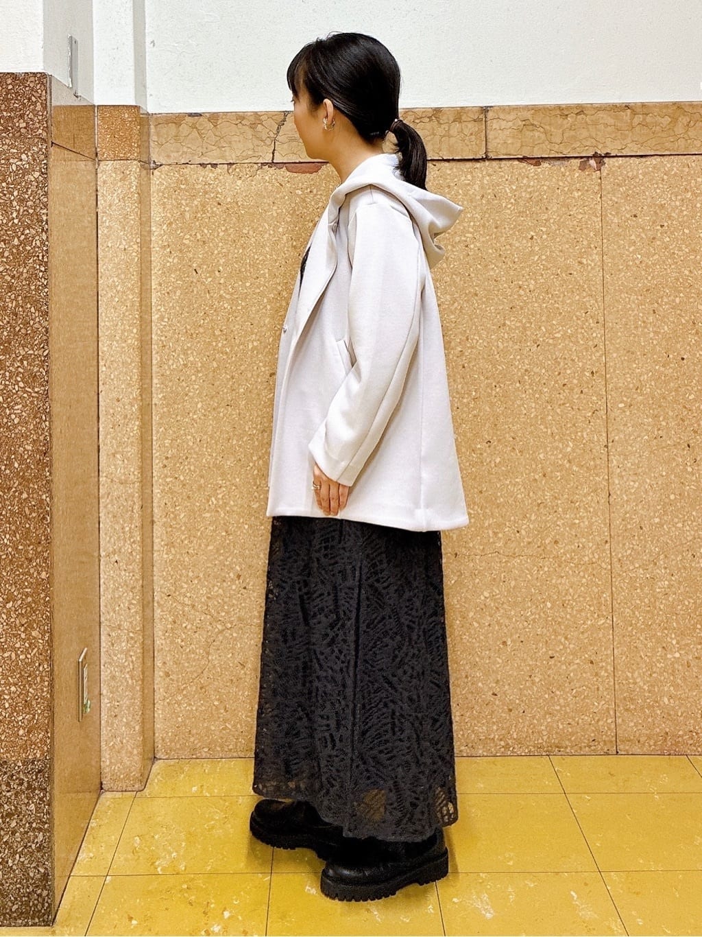 hattoriさんの「INDIVI｜【UVケア】プリントフォトロングTシャツ」を使ったコーディネート