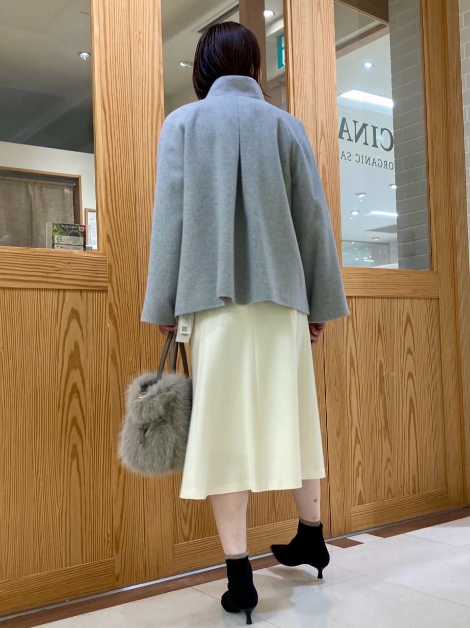 ゆうさんの「UNTITLED｜【きれいめ/洗える】ラメ入りワイドボートネックニット」を使ったコーディネート