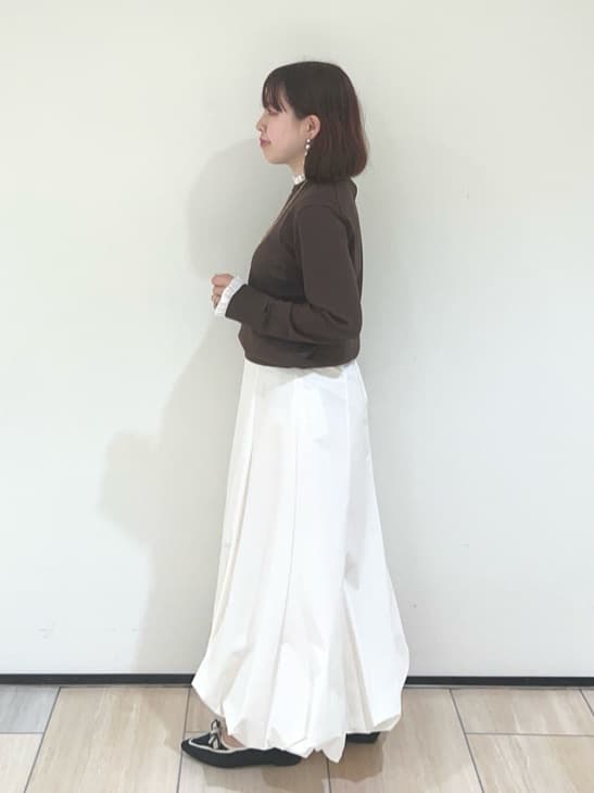 Mitsukiさんの「UNTITLED｜【フリル取り外し可/きれいめエレガント】フリルシャツレイヤード風ニット」を使ったコーディネート