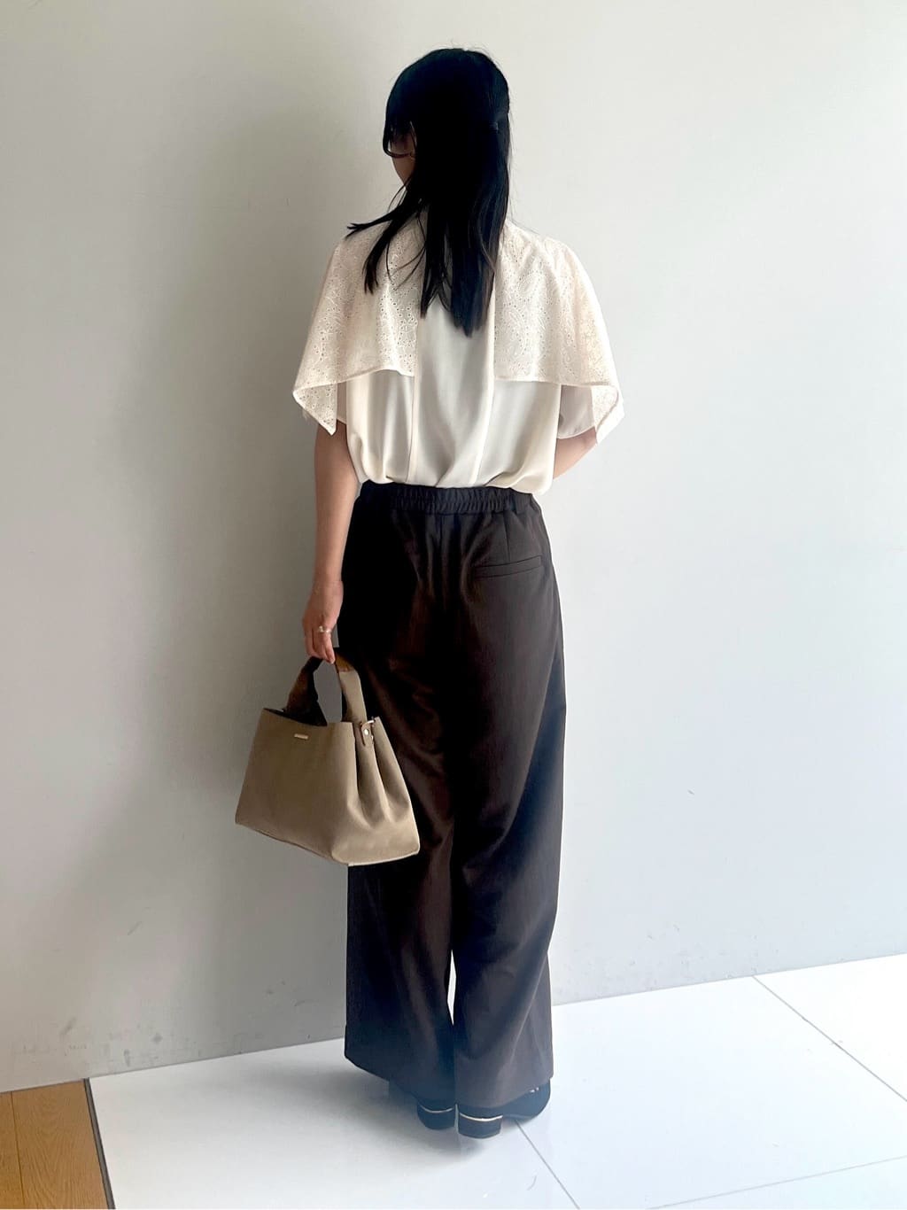 cotaniさんの「grove｜【接触冷感】見た目はきちんと、着心地はらくちん クロップドベイカーパンツ」を使ったコーディネート