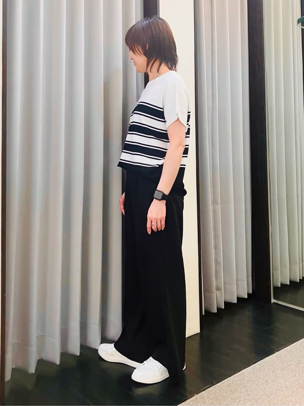YUKIさんの「INDIVI｜【洗える／UVケア／SETUP可能】ドロストワイドパンツ」を使ったコーディネート