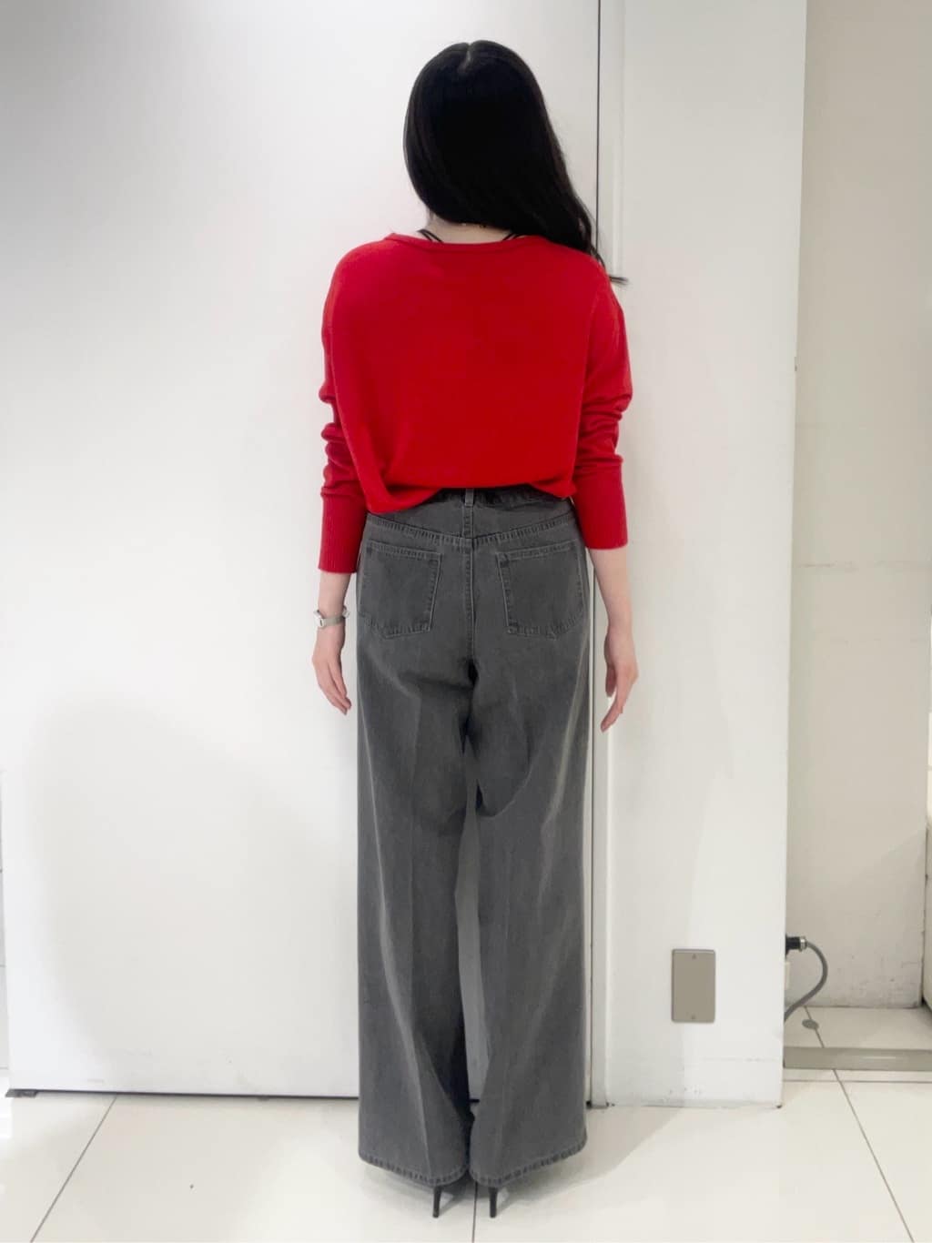moeさんの「UNTITLED｜【8色展開/体型カバー】魅せるタイムレスニット」を使ったコーディネート