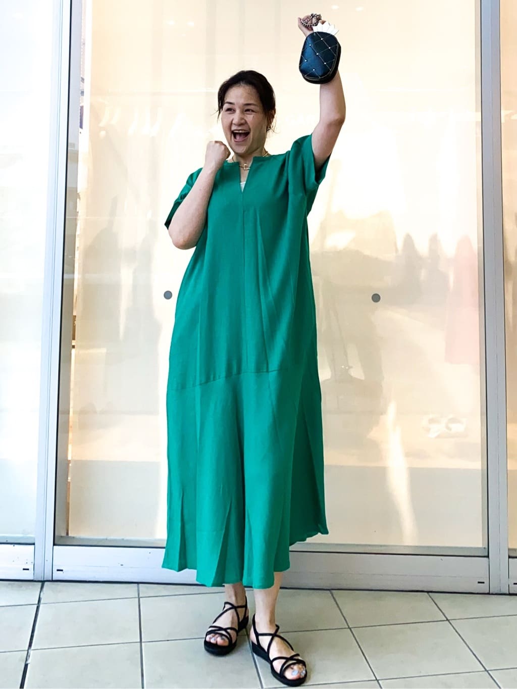 Jeanさんの「OPAQUE.CLIP｜レーヨン麻キーネックワンピース【洗える】」を使ったコーディネート