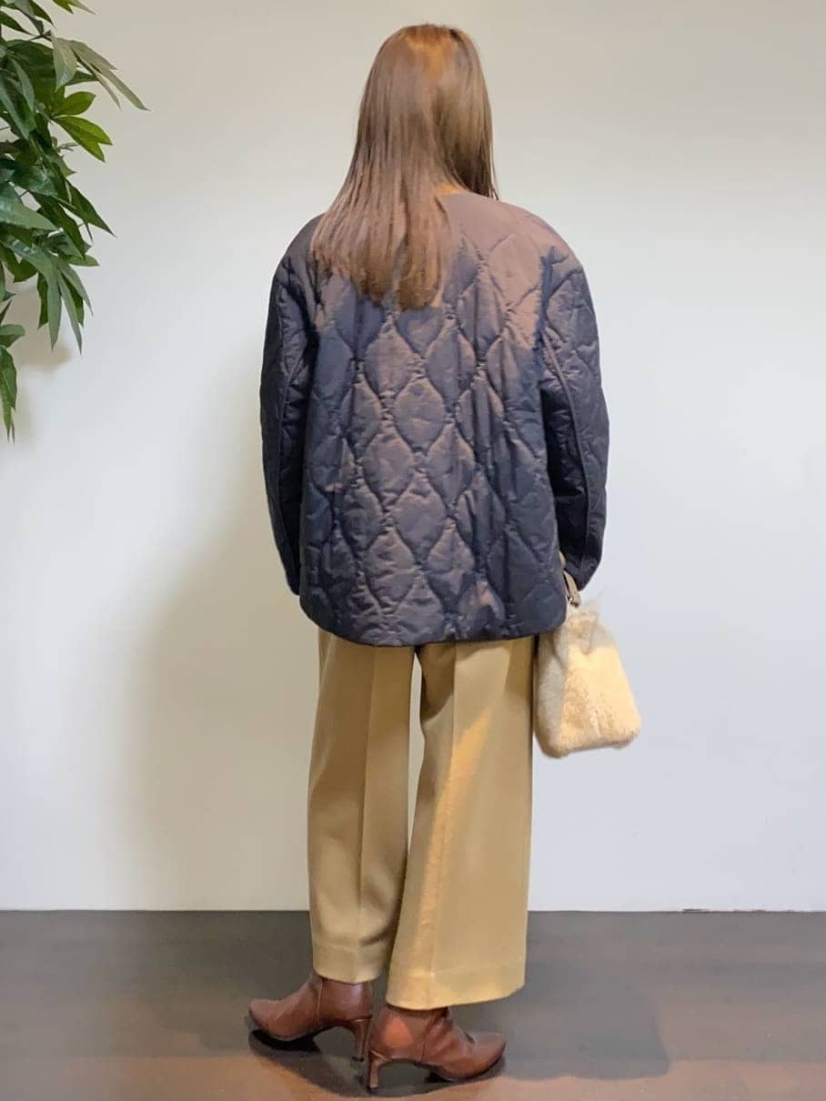 tomoさんの「UNTITLED｜ミニフェイクファーショルダー」を使ったコーディネート