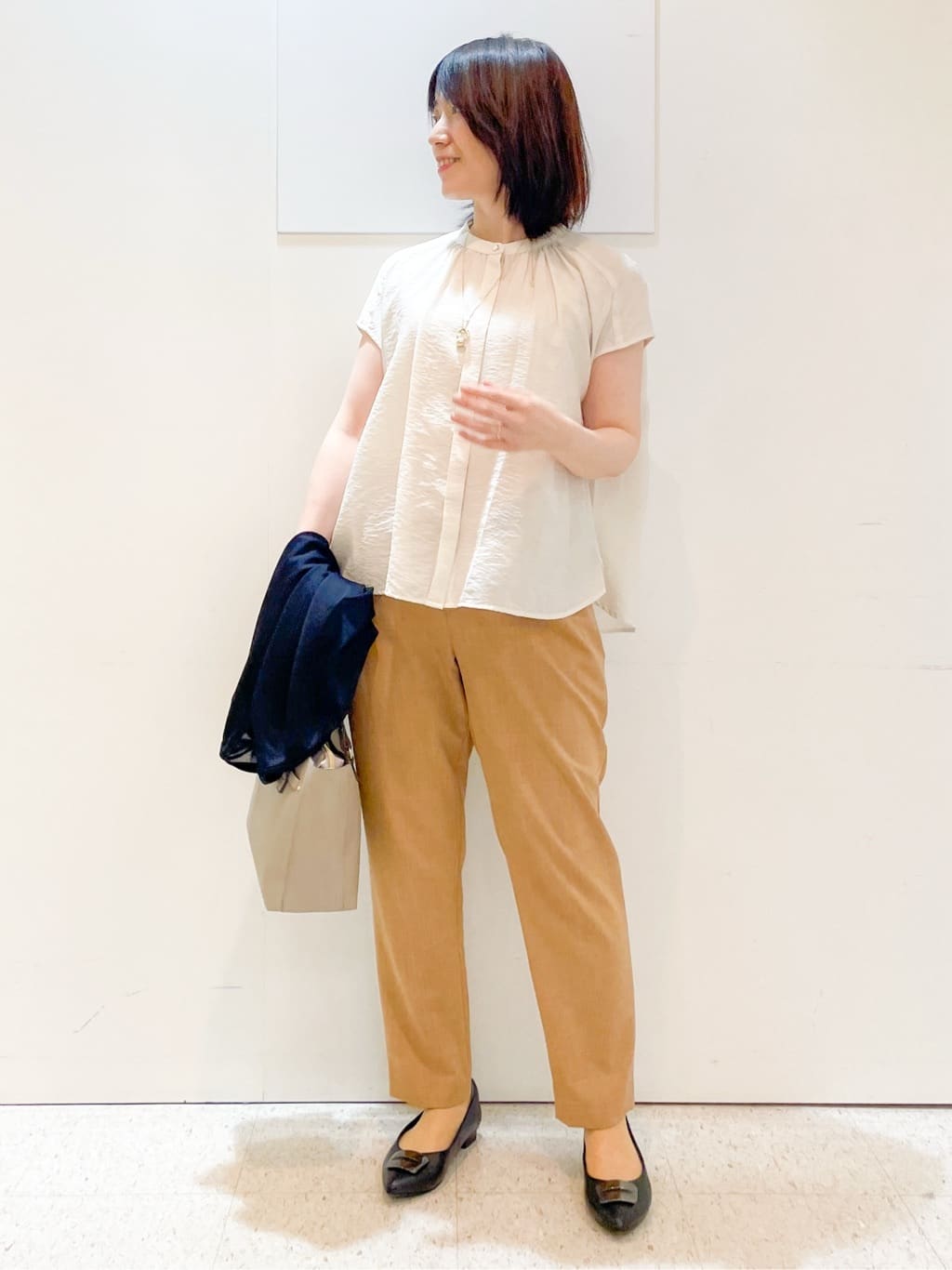 めいさんの「Reflect｜【二の腕さりげなくカバー】バンドカラーブラウス」を使ったコーディネート