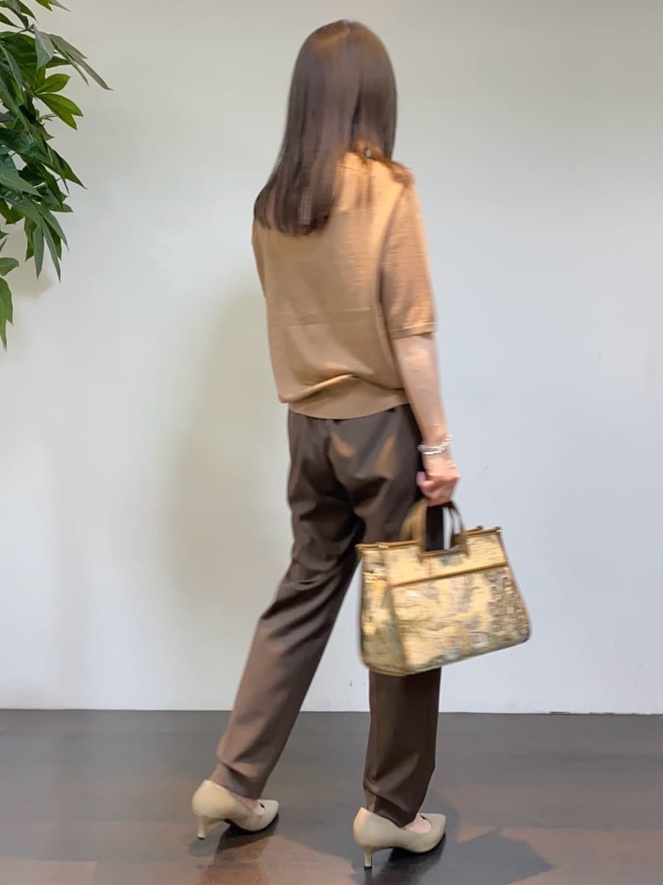 tomoさんの「UNTITLED｜【アンサンブル可/洗える/Vネック】ウールシルクカーディガン」を使ったコーディネート