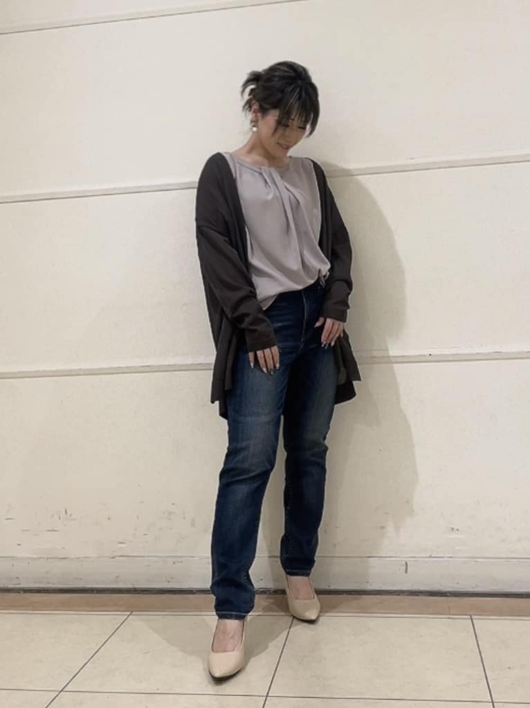 watanabeさんの「UNTITLED｜◆【セットアップ可/接触冷感/イージーケア】リラクミスト　2WAYブラウス」を使ったコーディネート