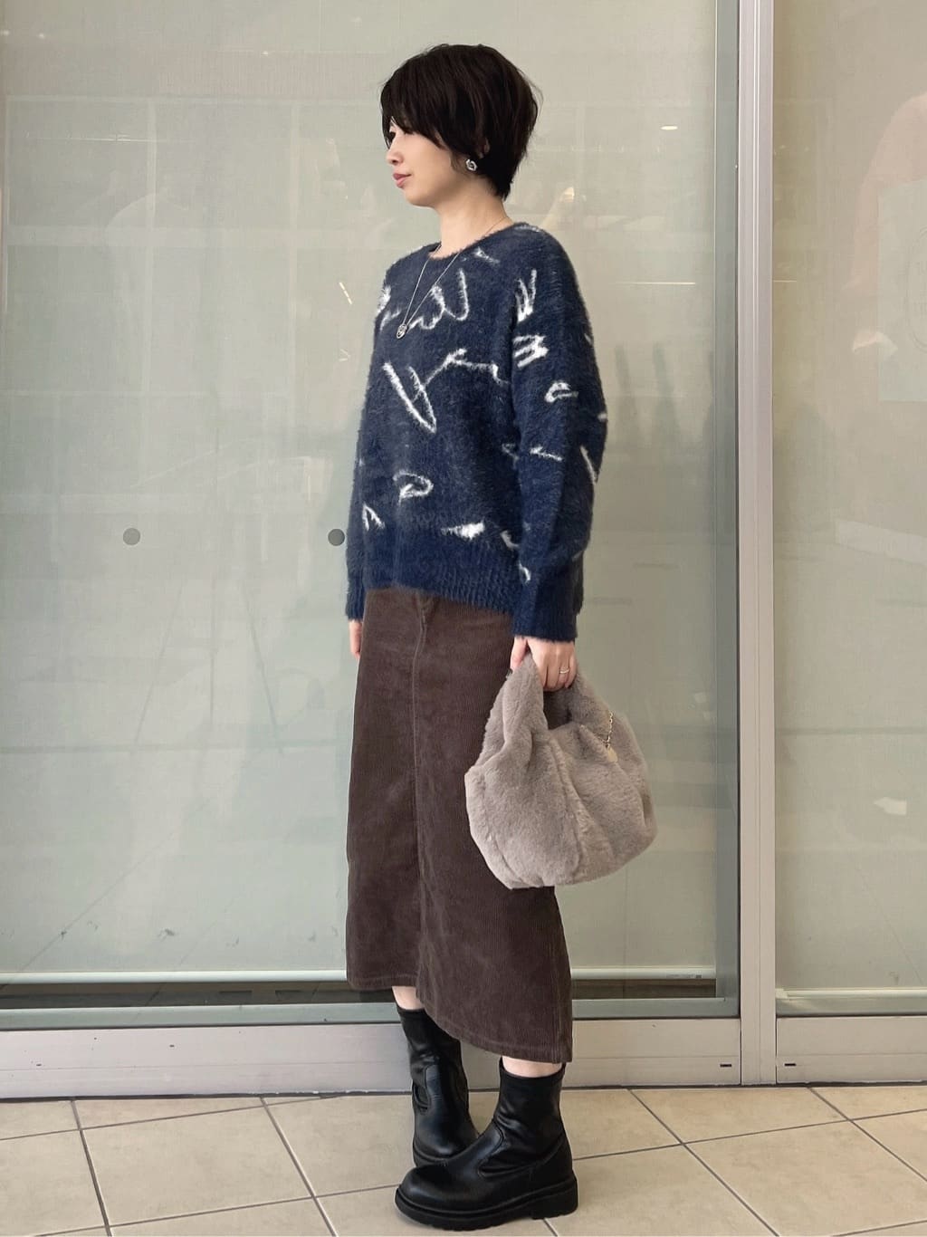 yo-koさんの「OPAQUE.CLIP｜アート柄シャギーニット【洗濯機OK】」を使ったコーディネート