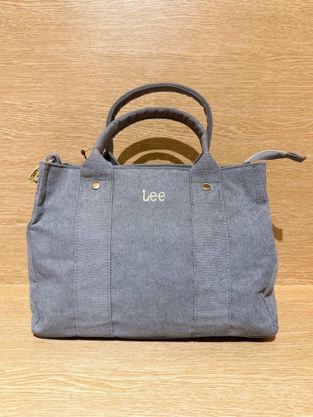みーさんの「grove｜【Lee別注】コーデュロイスクエアトート」を使ったコーディネート