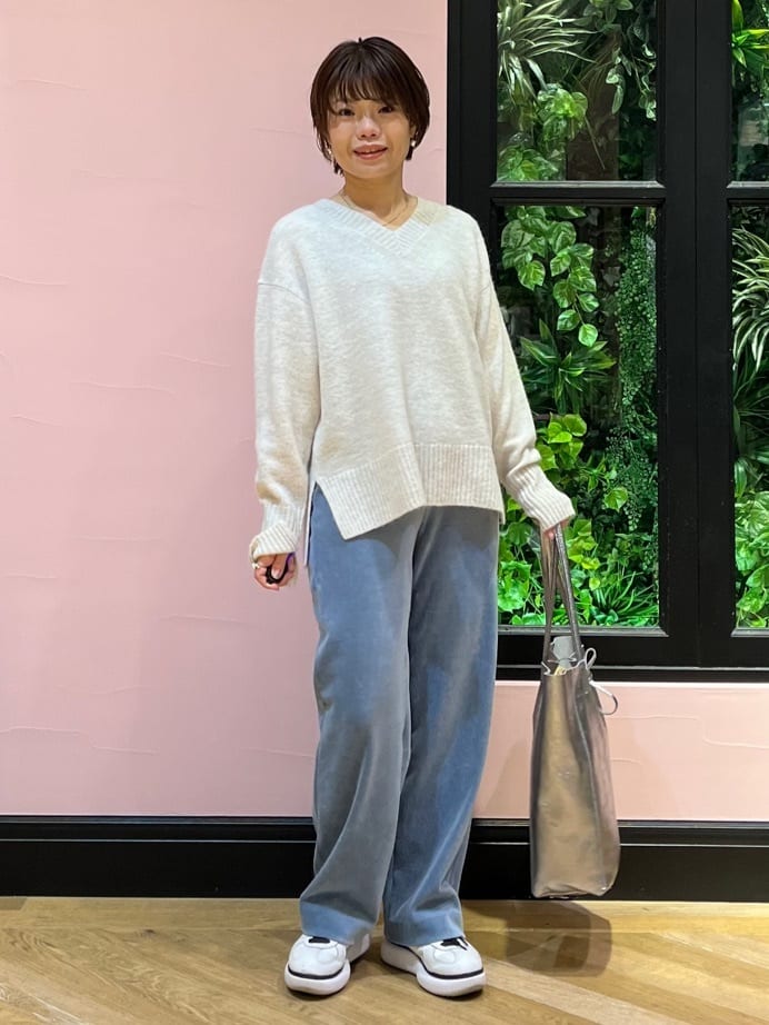 ogataさんの「DRESSTERIOR｜アルパカブレンドVネックニット」を使ったコーディネート