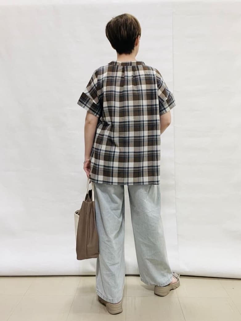 なっちゃんさんの「SHOO･LA･RUE｜【S-LL】きれいに体型カバー さらシャリコットン スキッパーシャツ」を使ったコーディネート