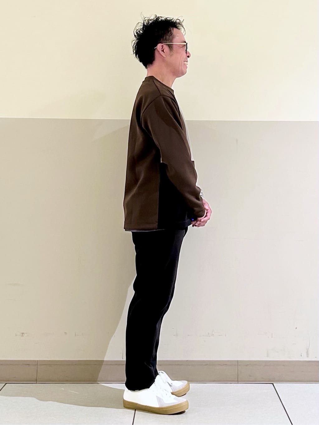 KENJI Iさんの「THE SHOP TK｜【一枚で着映える】パターンブロッキング長袖Tシャツ 洗濯機OK」を使ったコーディネート