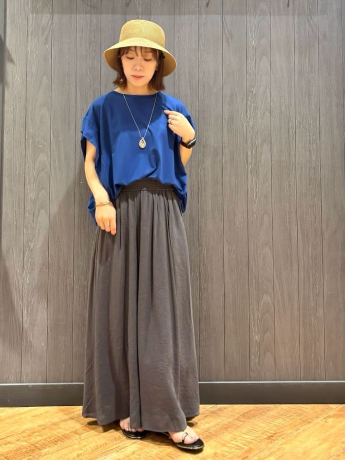 meiさんの「SHOO･LA･RUE｜【S-LL/ひんやり/UV】二の腕をきれいにカバー ショルダータックトップス」を使ったコーディネート