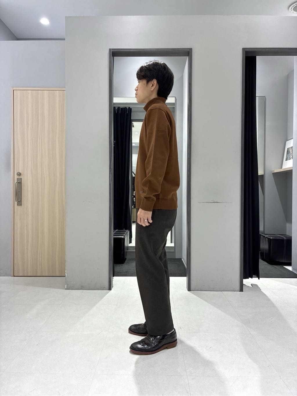わいずみさんの「TAKEO KIKUCHI｜アンチピリング タートルネック ニット」を使ったコーディネート