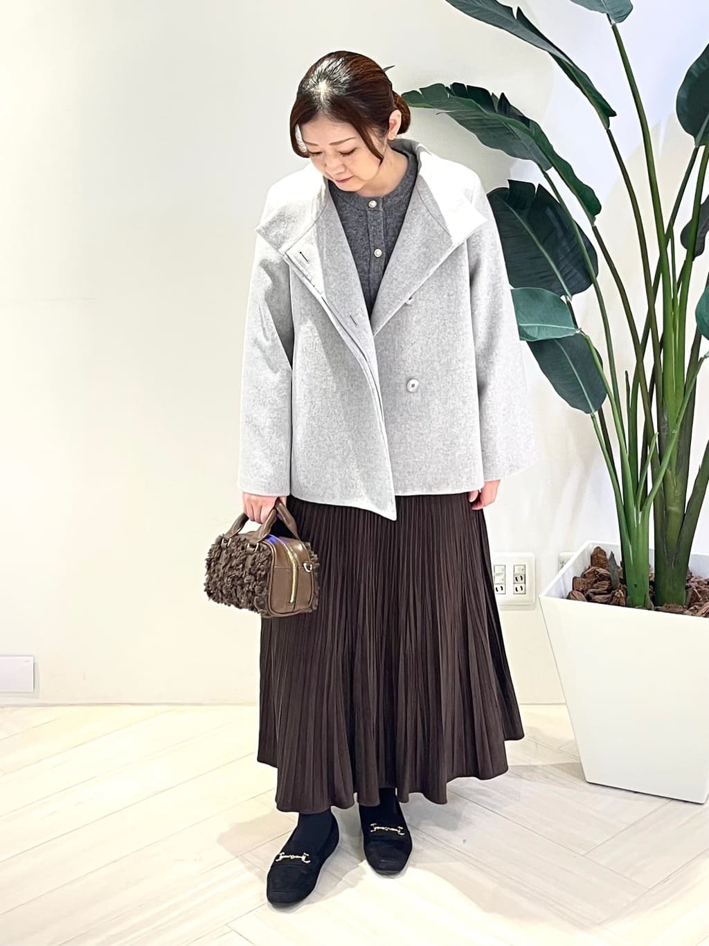 Tomoさんの「UNTITLED｜【着回しが効く／オンオフアウター】ウールショートコート」を使ったコーディネート
