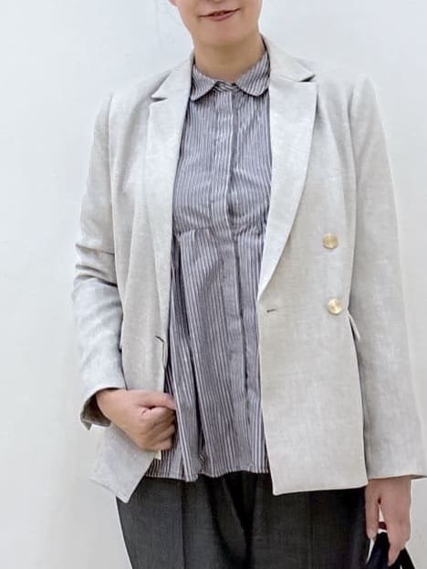akariさんの「index｜ウールライクストレッチテーパードパンツ／セットアップ対応【洗濯機OK】」を使ったコーディネート