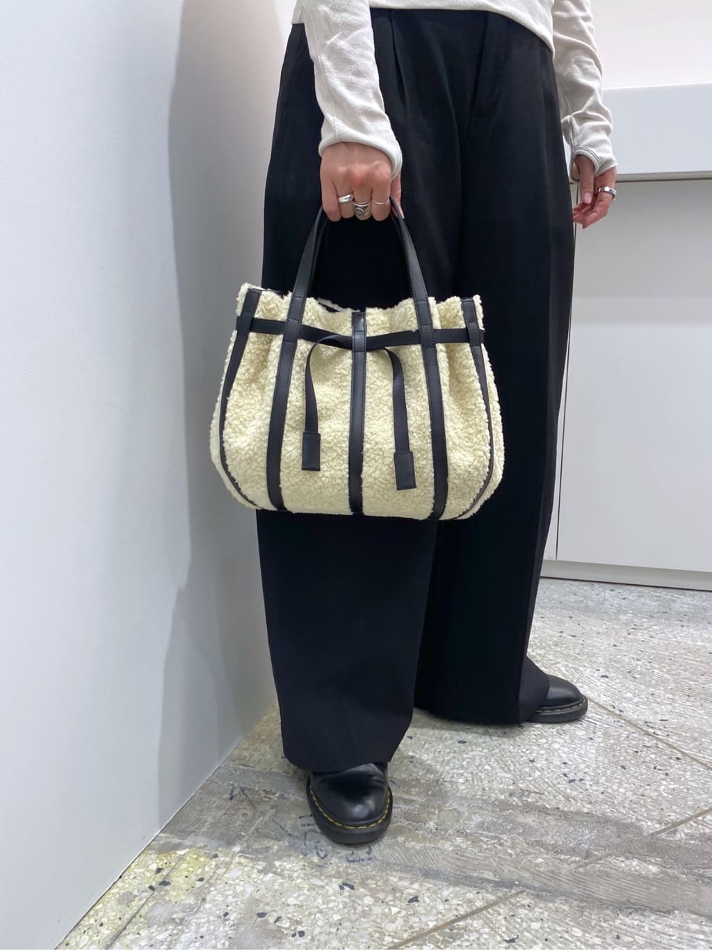 Uさんの「HIROKO HAYASHI｜PANIER COCCOLINA（パニエ コッコリーナ）ハンドバッグ」を使ったコーディネート