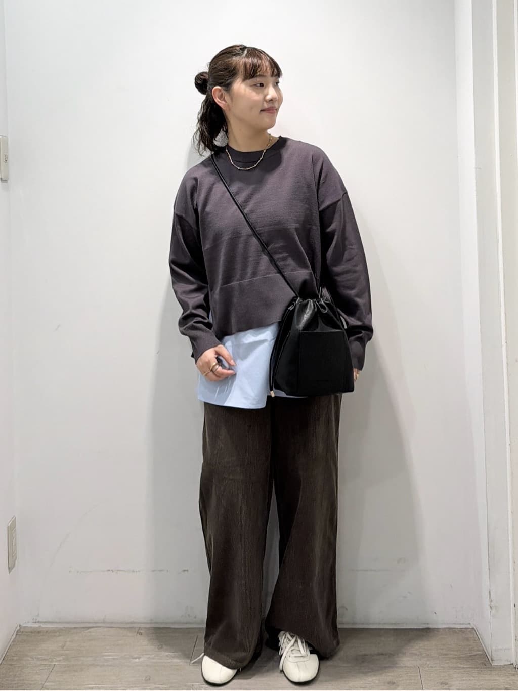 sumicaさんの「OPAQUE.CLIP｜《ツインセット》リラクシーサイドスリットニット&times;ドッキングタンク【洗濯機洗い可】」を使ったコーディネート