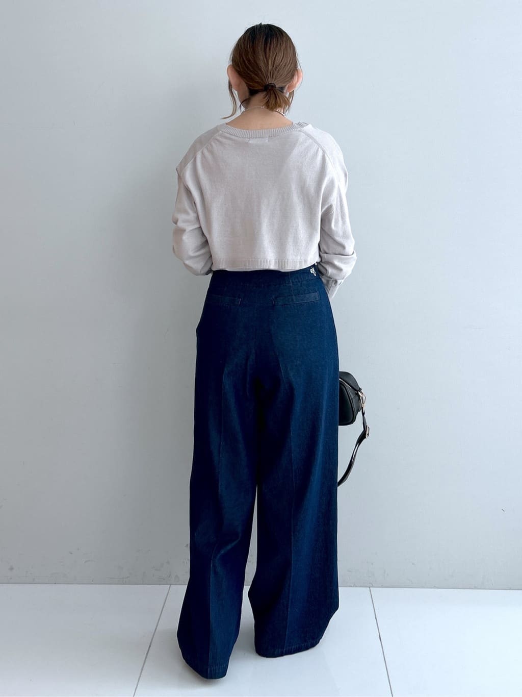 Hirokaさんの「Dessin｜【2点セット/3WAY/洗える】ノースリーブインナー付きVネックショート丈ニット」を使ったコーディネート
