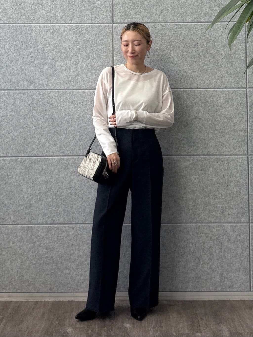 kotakiさんの「INDIVI｜ストレッチシアーロングTシャツ」を使ったコーディネート