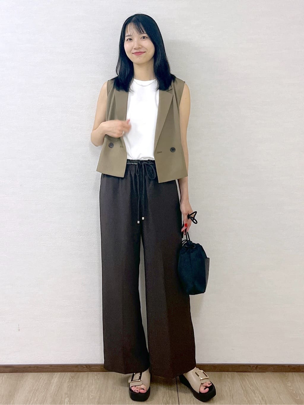 sachikoさんの「OPAQUE.CLIP｜ショートテーラードジレ【接触冷感／洗濯機洗い可】」を使ったコーディネート