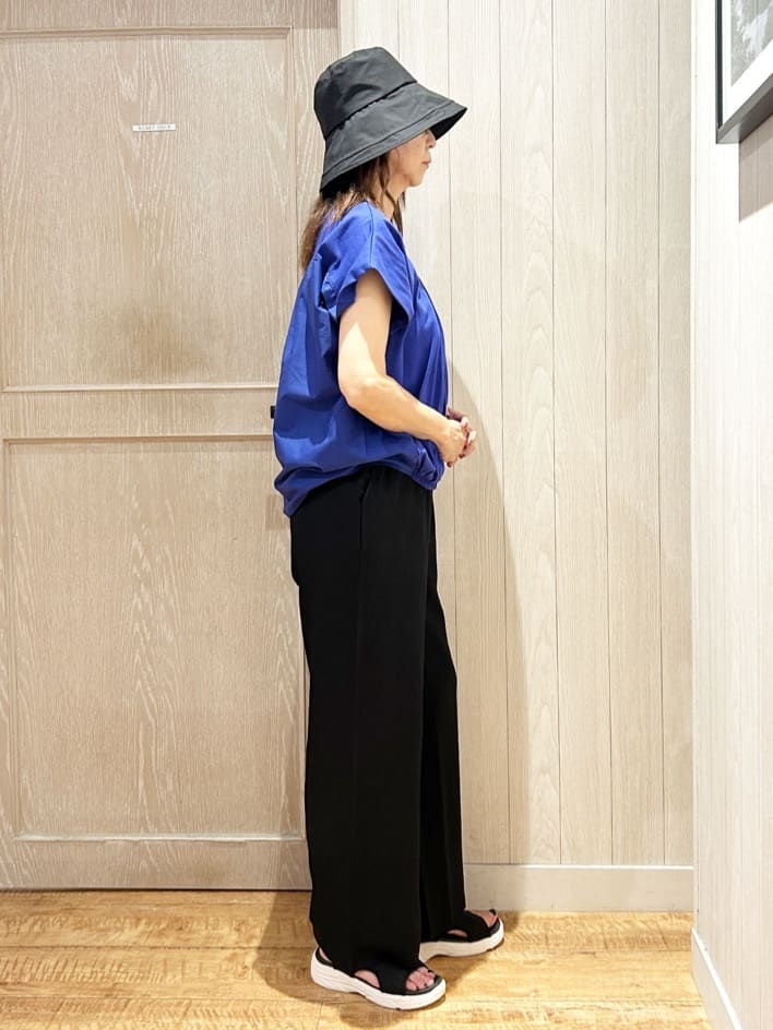 yukaさんの「SHOO･LA･RUE｜【S-LL】インせず着られる 異素材使い デザイントップス」を使ったコーディネート
