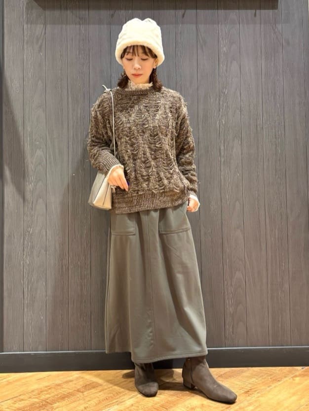 meiさんの「SHOO･LA･RUE｜【S-LL】大人も着やすいシックなカラー 主役級フリンジニット」を使ったコーディネート