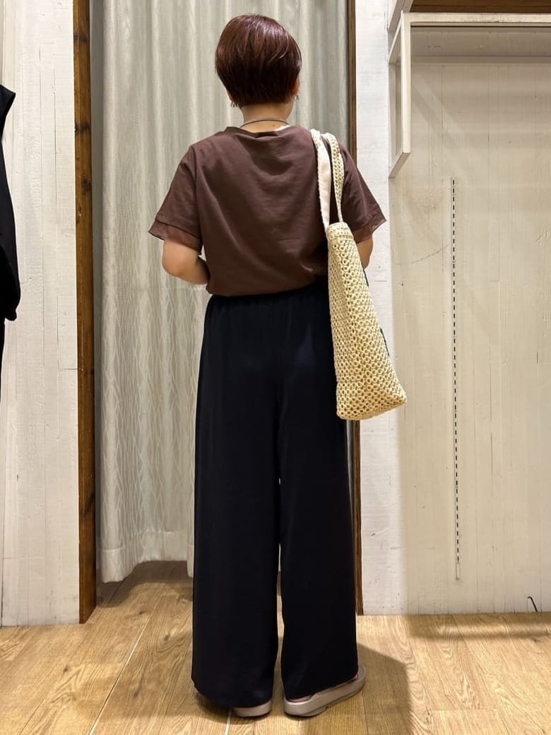 ga_riさんの「THE SHOP TK｜タックワイドパンツ【UV/洗濯機OK/セットUP可】」を使ったコーディネート