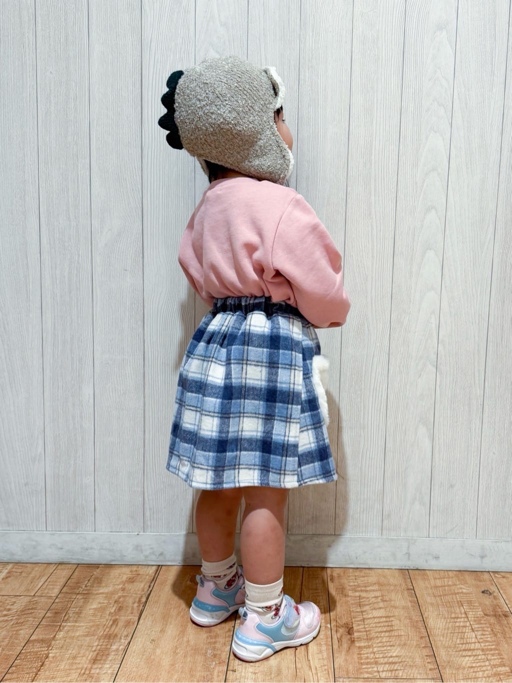 愛さんの「SHOO･LA･RUE｜【100-150cm/裏起毛】Aライン アソートスウェット」を使ったコーディネート