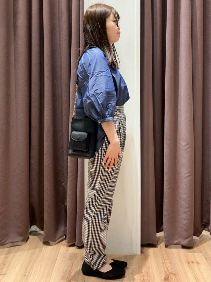 みちゃさんの「grove｜【冷感】サマーハイパーストレッチテーパードパンツ」を使ったコーディネート