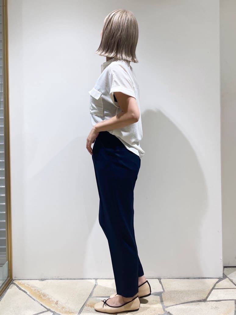 rieさんの「index｜ストレッチテーパードパンツ【洗濯機洗い可／吸水速乾／防シワ】」を使ったコーディネート