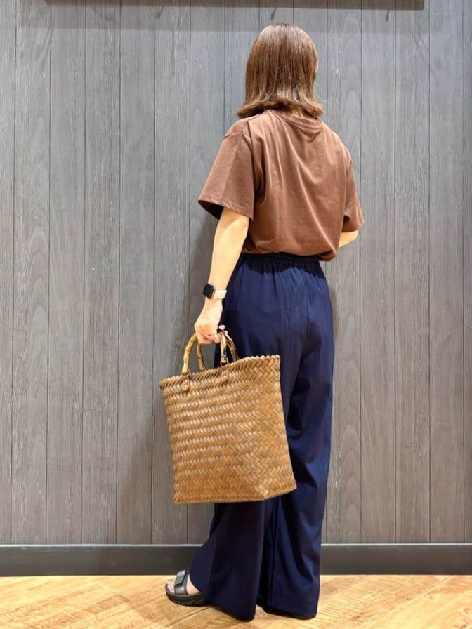 meiさんの「SHOO･LA･RUE｜【S-LL/ひんやり/UV】選べる6柄でそれぞれ欲しくなる プリントTシャツ」を使ったコーディネート