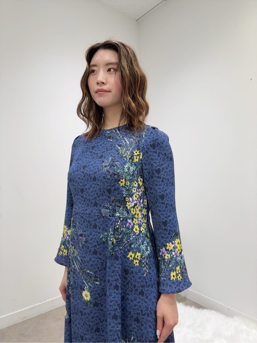 Suma Una本部スタッフさんの「SunaUna｜【co creation and yours／SS～L】レースプリント柄ワンピース」を使ったコーディネート