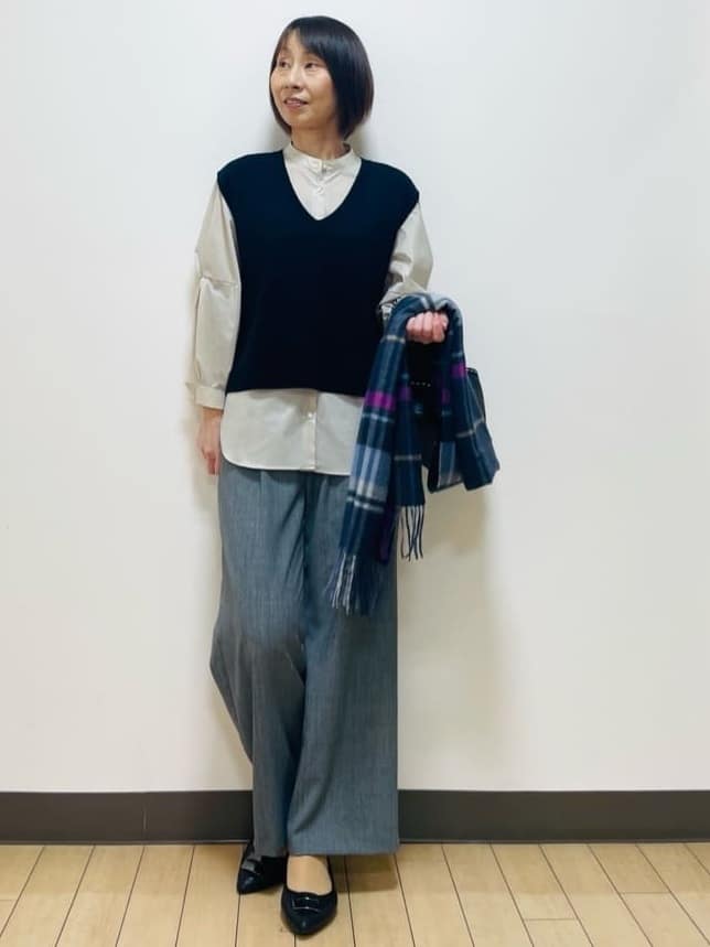 Riiさんの「Reflect｜【さらっと一枚で決まる／重ね着にもおすすめ◎】タックスリーブシャツブラウス」を使ったコーディネート