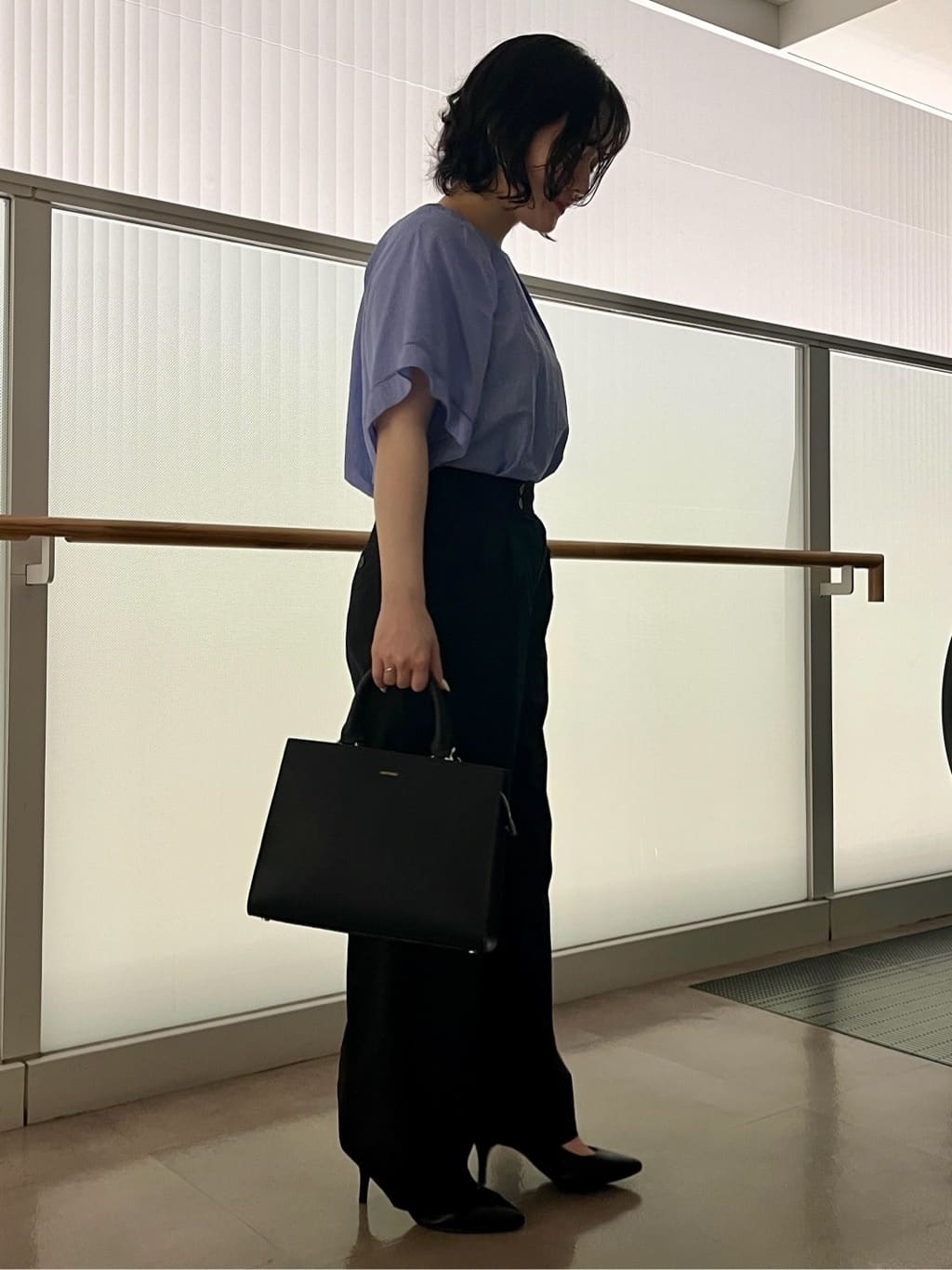 ちりんさんの「UNTITLED｜◆【後ろウエストゴム/洗える】2タックワイドパンツ」を使ったコーディネート