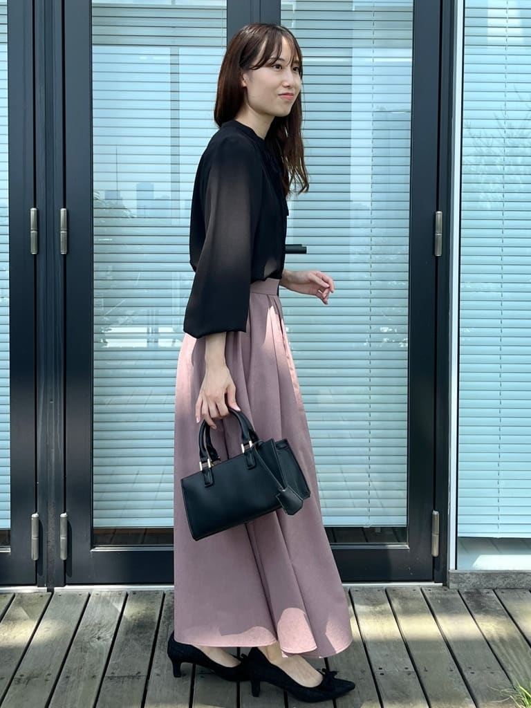 はばさんの「Couture brooch｜【大人可愛い・通勤】ピンタックレースブラウス」を使ったコーディネート