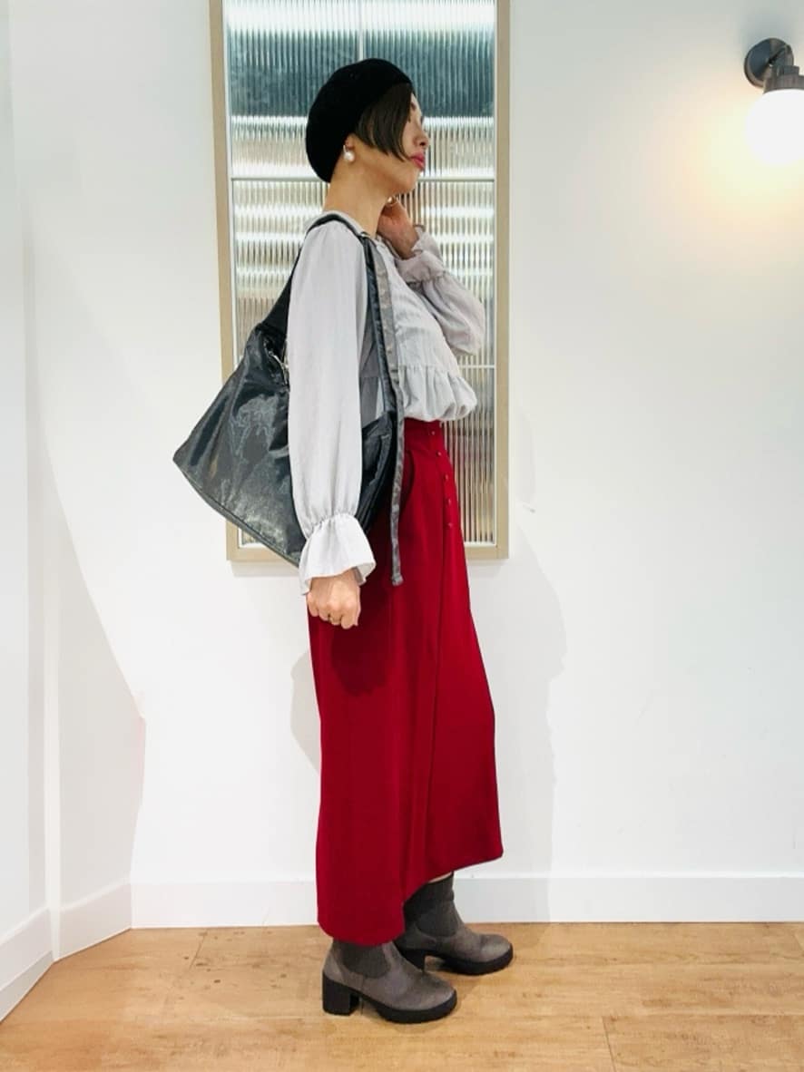 えまんさんの「SHOO･LA･RUE｜【S-LL】大人フェミニン ペプラム風フリルブラウス」を使ったコーディネート
