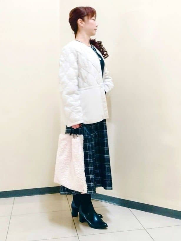 花さんの「Reflect｜【コートインでもすっきり◎】チェック柄ニットドッキングワンピース」を使ったコーディネート
