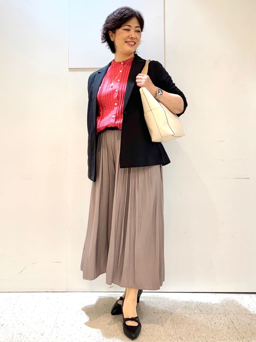 ヤスコさんの「Reflect｜【ウエストゴム仕様／長く着られる◎】スカーチョパンツ」を使ったコーディネート