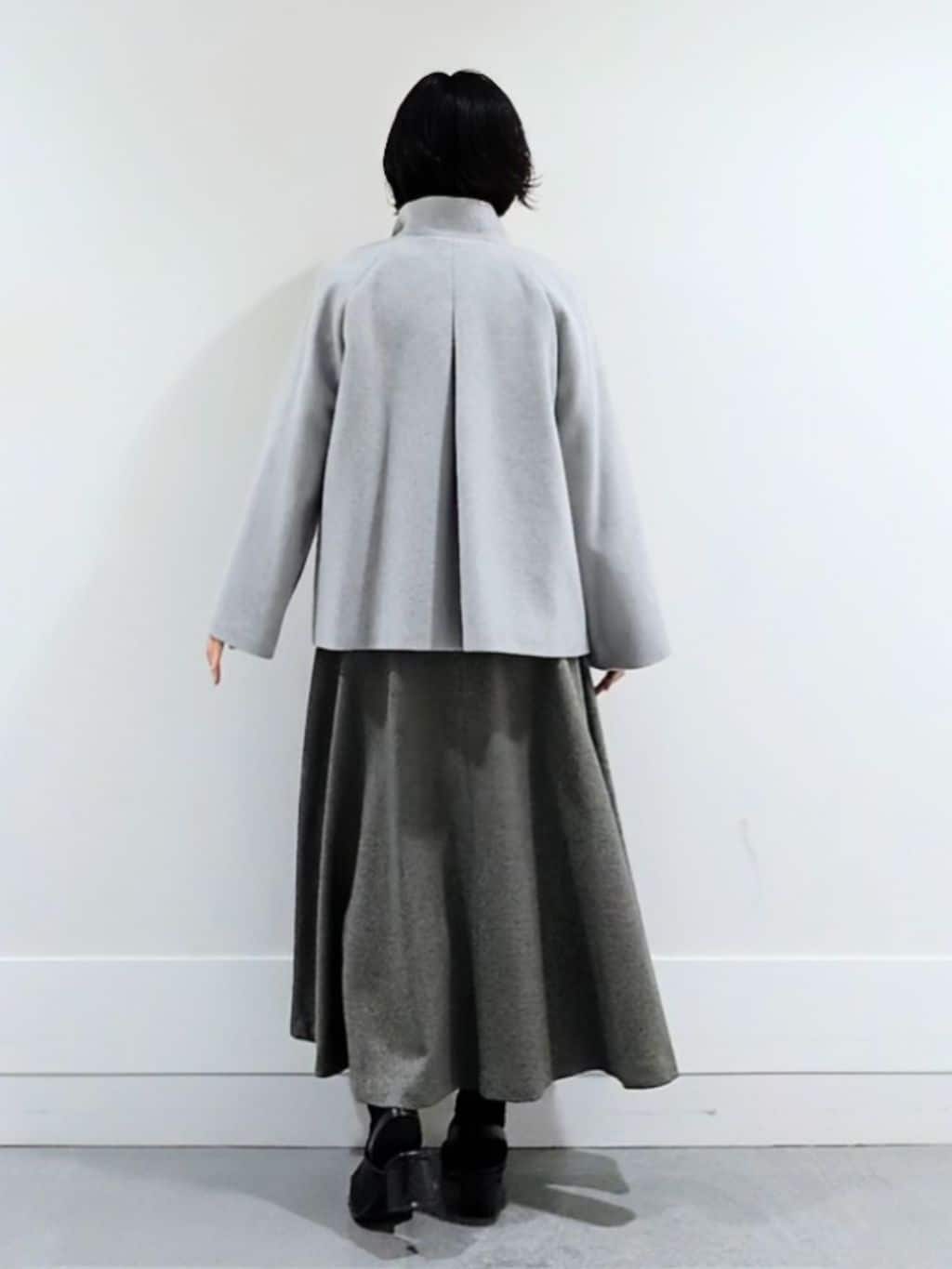 ミズタさんの「UNTITLED｜【着回しが効く／オンオフアウター】ウールショートコート」を使ったコーディネート