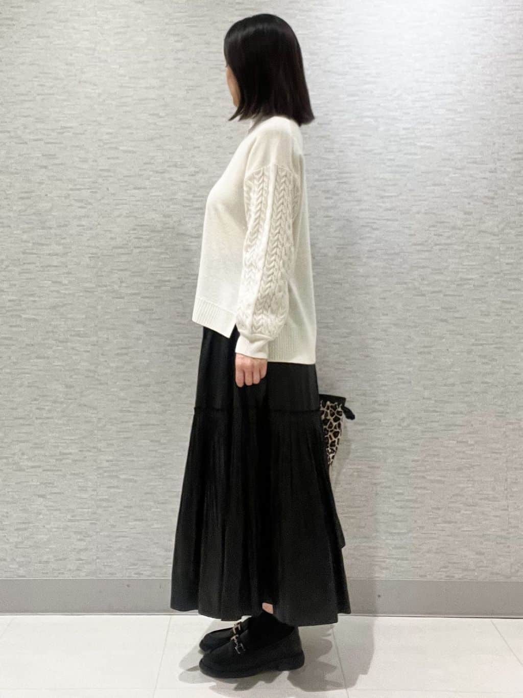 marikoさんの「Reflect｜【一枚で着映え◎／ゆったりシルエット】ラメ&times;スパンコールウール混ニット」を使ったコーディネート