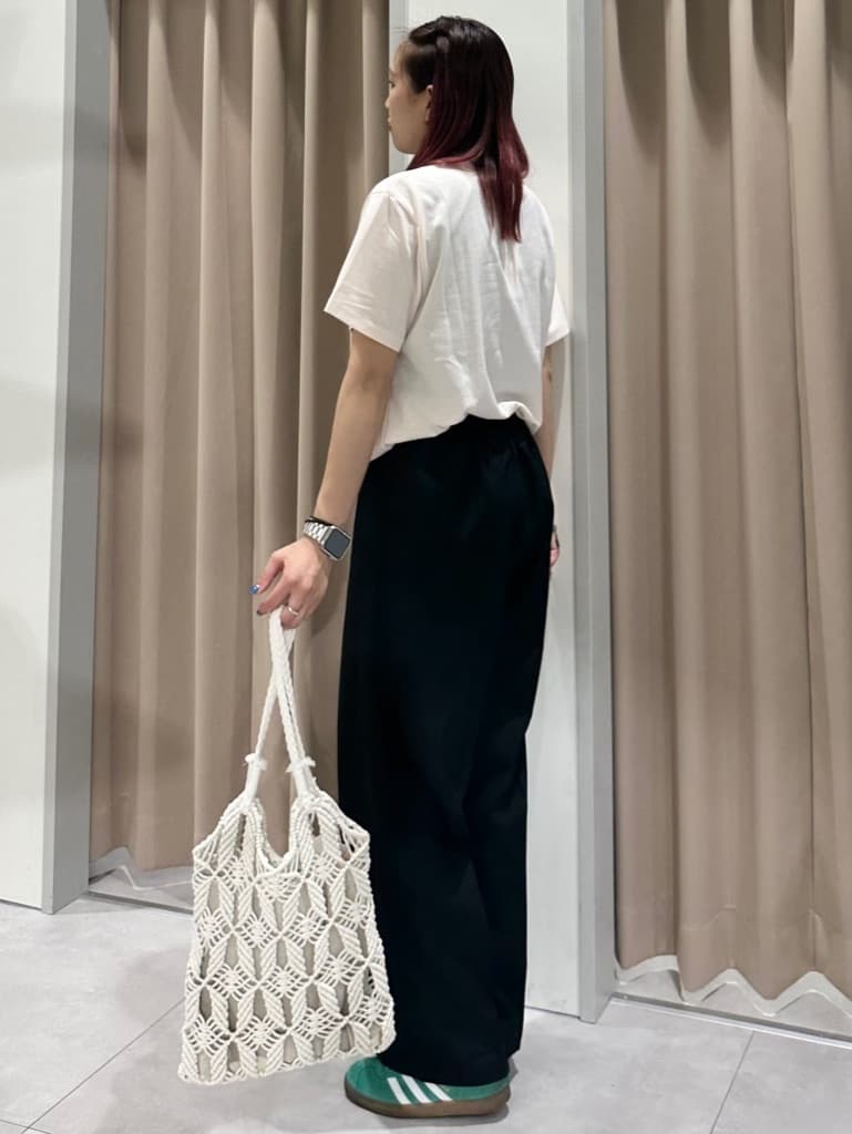 cottonさんの「THE SHOP TK｜カレッジ＆フォトプリントTシャツ【洗濯機OK】」を使ったコーディネート